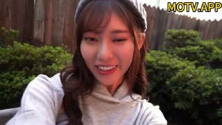 新人兼职下海黄播【五花肉】首秀，跳弹自慰了，爆撸N次，颜值高就是任性，怼到镜头上了，漂亮